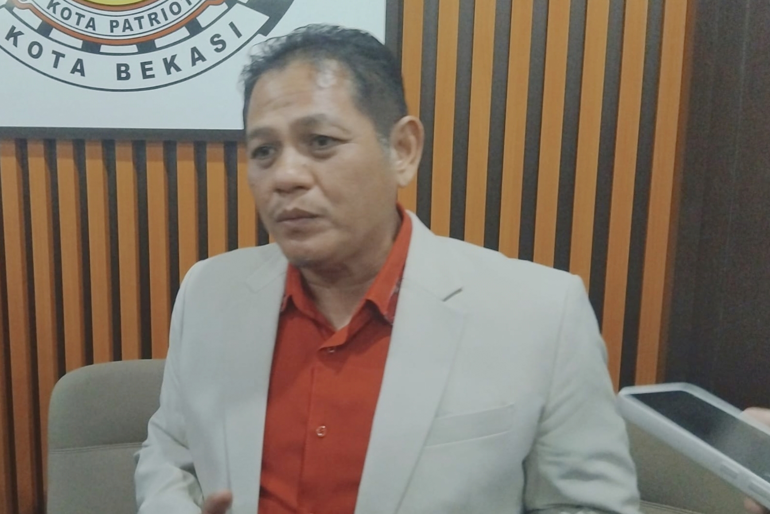 ARH Minta Pemkot Segera Perluas Lahan TPU Perwira