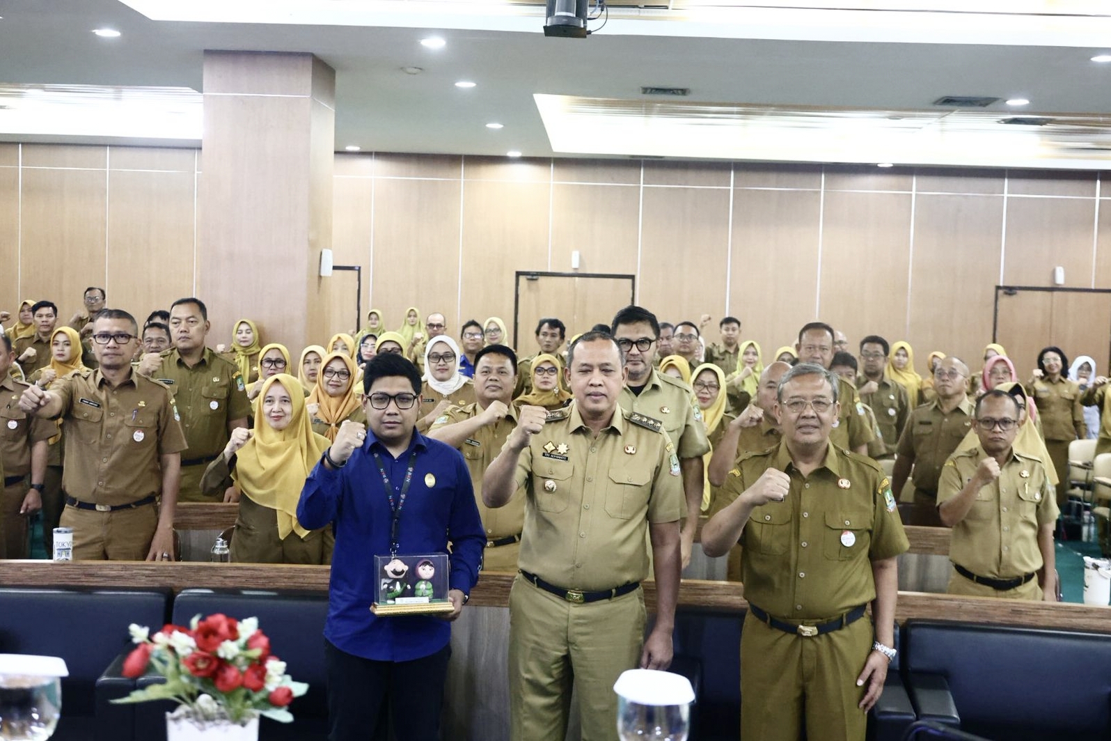 Ratusan Guru Honorer Kota Bekasi Jadi PPPK Paruh Waktu di Hari Guru Nasional