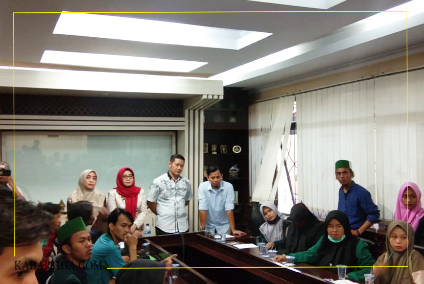 Perwakilan Anggota DPRD Kota Bekasi Akan Sampaikan Tuntutan Mahasiswa ke Partai