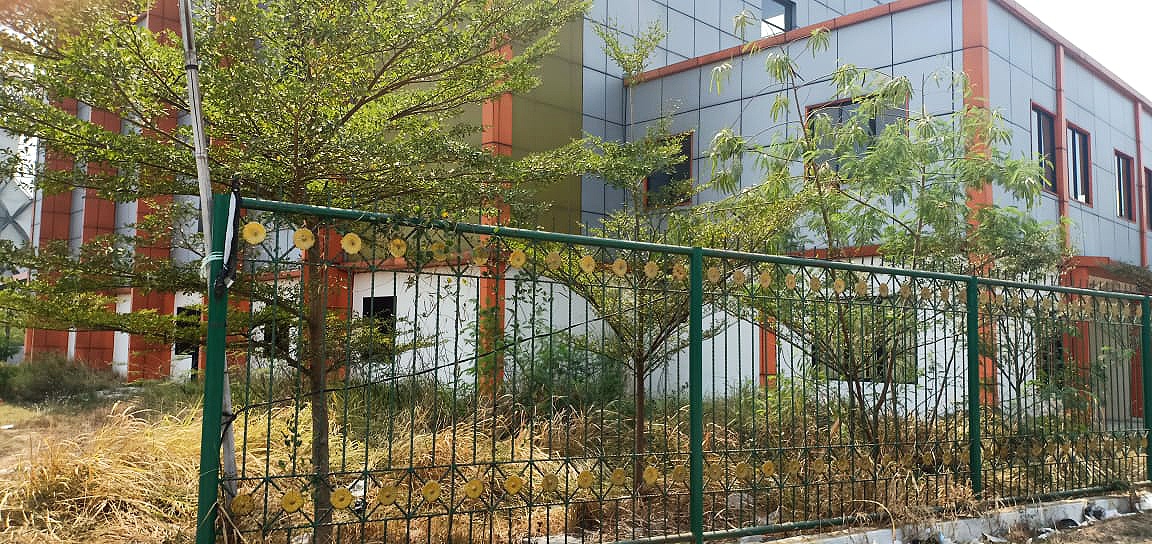 Gedung Panjat Tebing Kabupaten Bekasi Terbengkalai