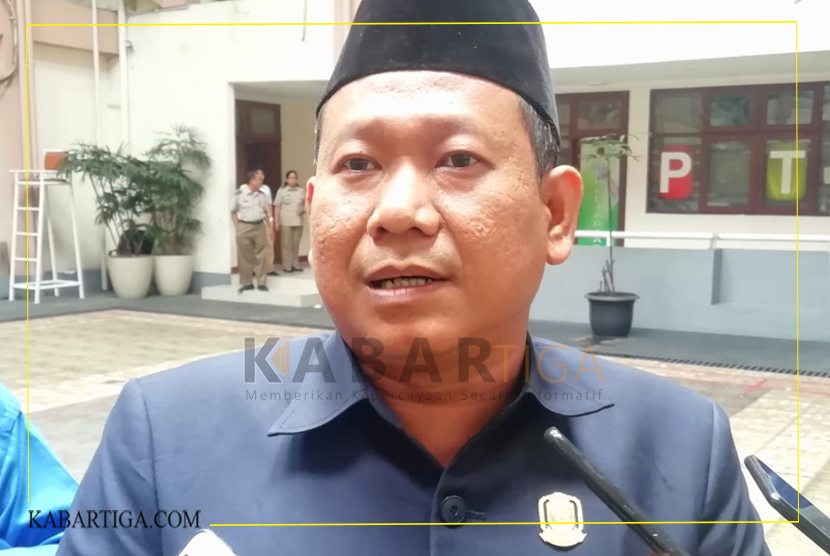 Ketua Komisi 1 DPRD Kota Bekasi Minta Camat dan Lurah Tidak Persulit Warga