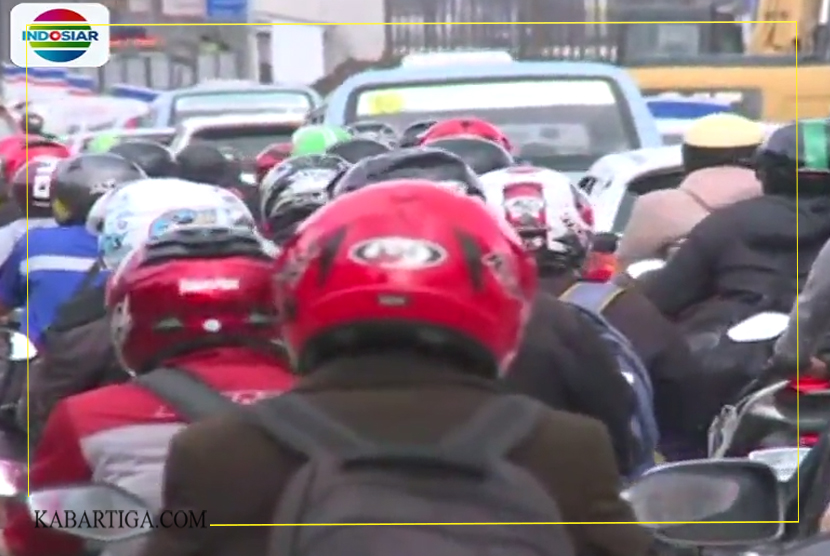 Hari Pertama Penerapan Ganjil Genap, Volume Kendaraan Meningkat di Inspeksi Kalimalang