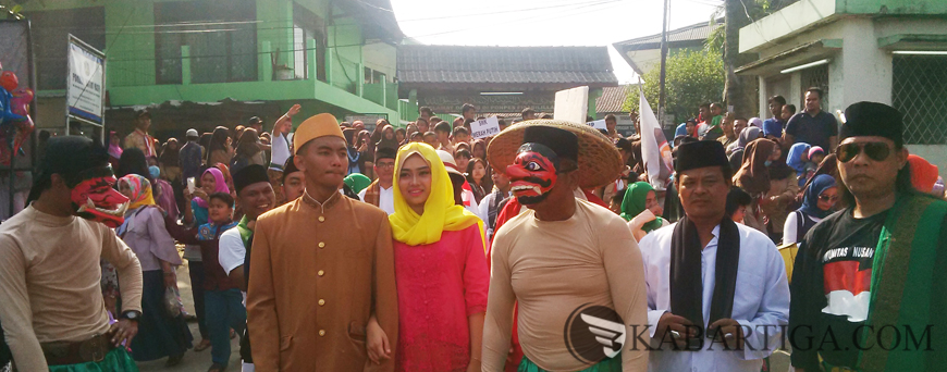 Ngarak Barong Tema Lebaran Betawi di Kampung Sawah