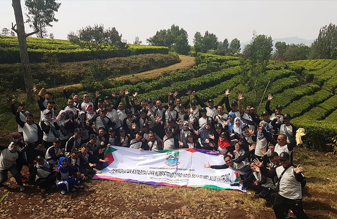 Tingkatkan Kapasitas Kinerja Legislatif, Sekretariat DPRD Menggelar Outbond  