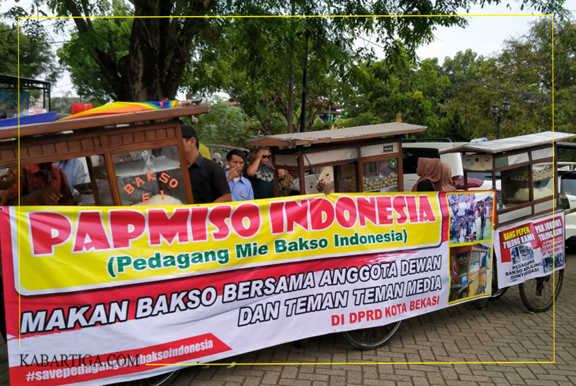 PAPMISO Sajikan Bakso Gratis Untuk Anggota dan Pegawai DPRD Kota Bekasi