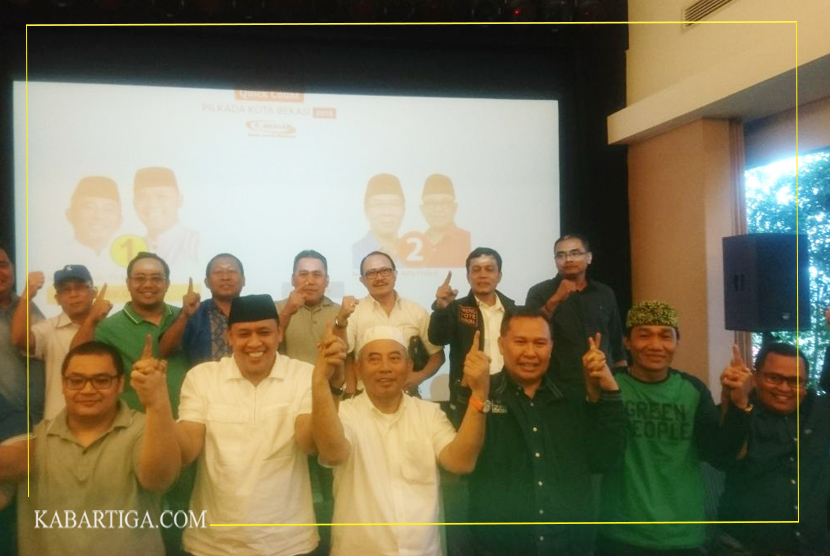 Dua Lembaga Survei Nyatakan Paslon Rahmat Effendi Dan Tri Adhianto Menang