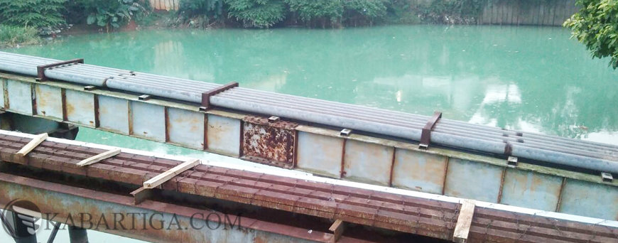 Air Kali Bekasi Berubah Warna Dinas LH Kita Tunggu Hasil Lab