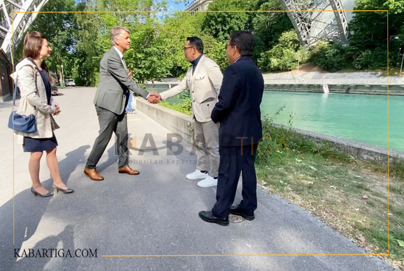 Berikan Dukungan Moril, Wali Kota Bern Kunjungi Ridwan Kamil di Sungai Aare