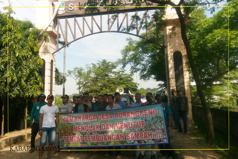 Warga Meradang! TPA Burangkeng Ditutup