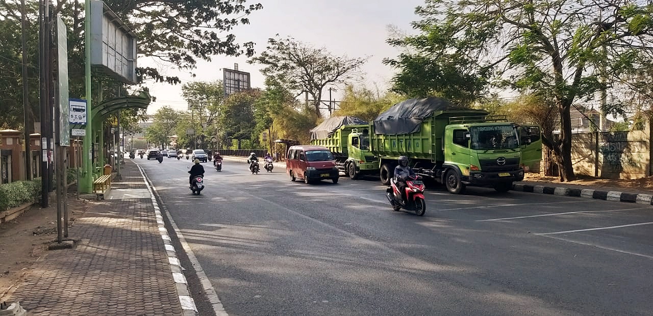 Dishub Akan Berikan Sanksi, Jika Petugas Tidak Stop Truk Tanah Diluar Jam Operasional
